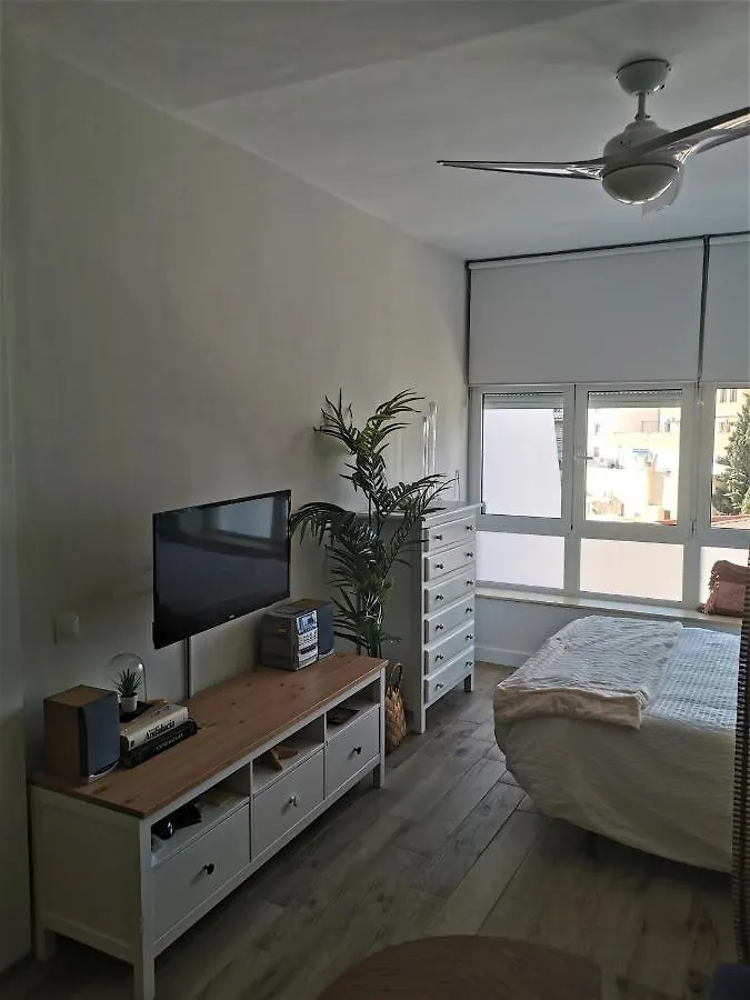 アパート Sane- Estudio Con Wifi, En El Centro, A 600 Metros Playa トレモリノス